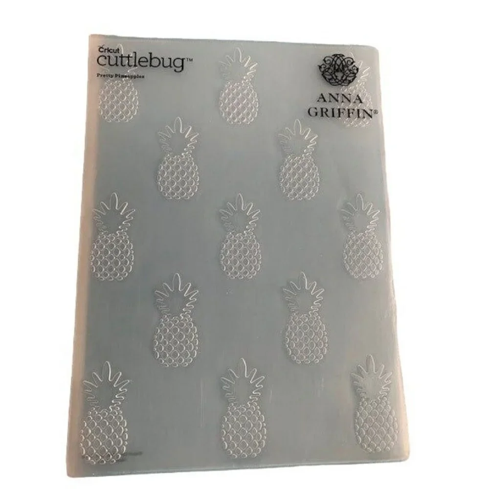 Anna Griffin Pretty Pineapple Embossing Folder 5x7